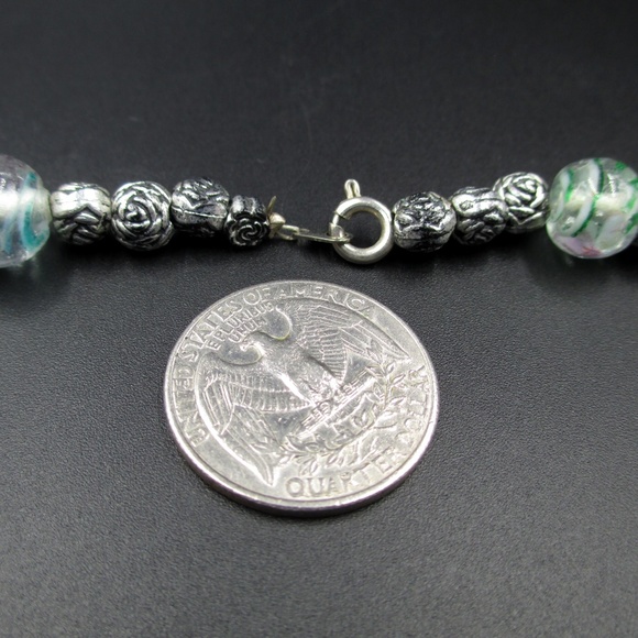16 Inch Silver Rose Beads & Glass Beads Necklace - Picture 5 of 6